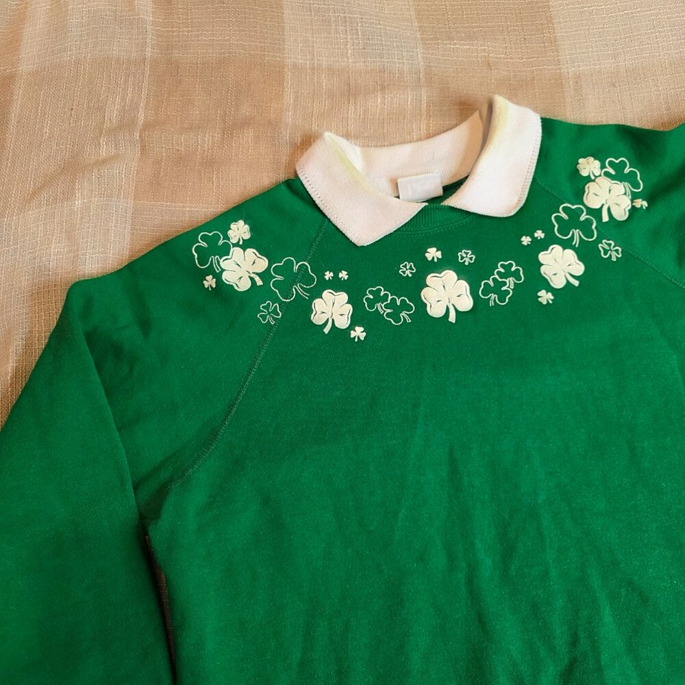 Cottagecore Granniecore Preppy Acedemia St. Patrick's Day Collared Sweatshirt - Picture 9 of 10